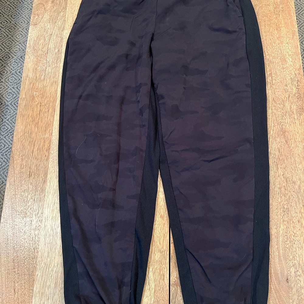 Athleta Camouflage Joggers with Elastic Waistband and Cuffs